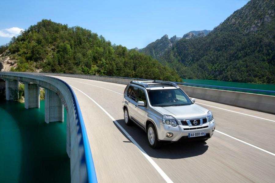  Nissan X-Trail 2011 года  (фото 22 из 37)